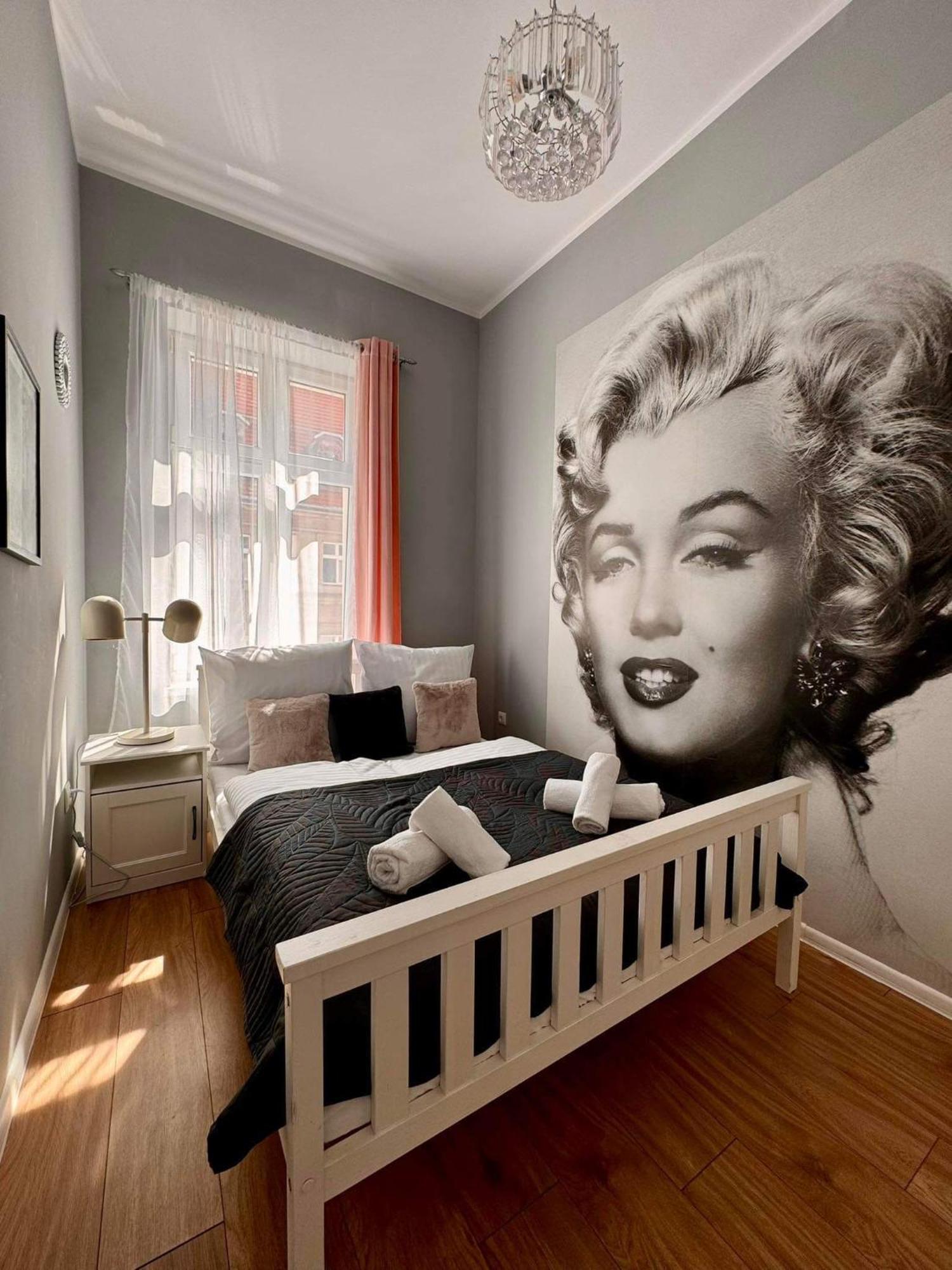 Apartament Filmowy Валбжих Екстериор снимка